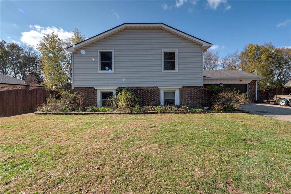 222 Leaning Tree Road - Photo 1