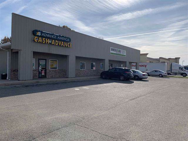 1712 Walnut Street - Photo 1