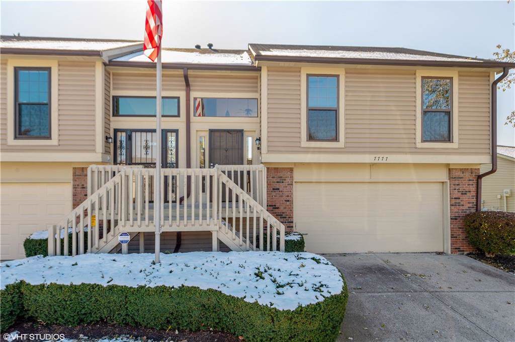 7777 Wellesley Drive - Photo 1
