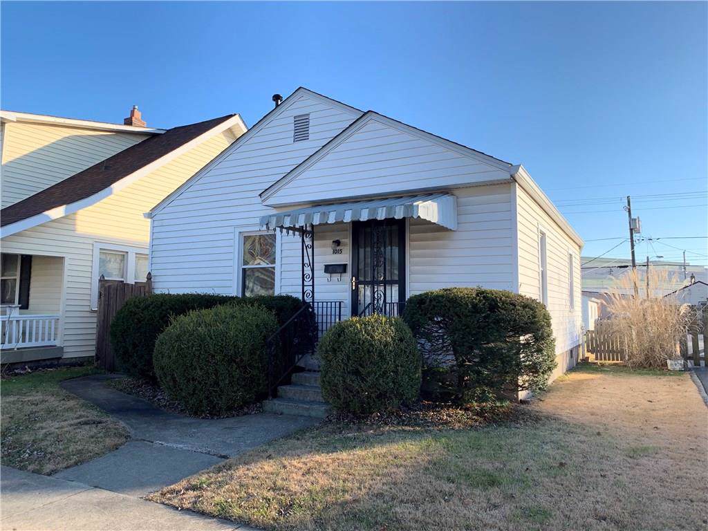 1015 Albany Street - Photo 1