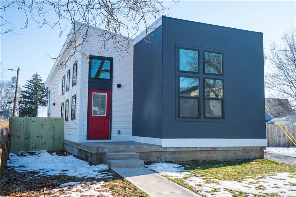 915 Dawson Street - Photo 1