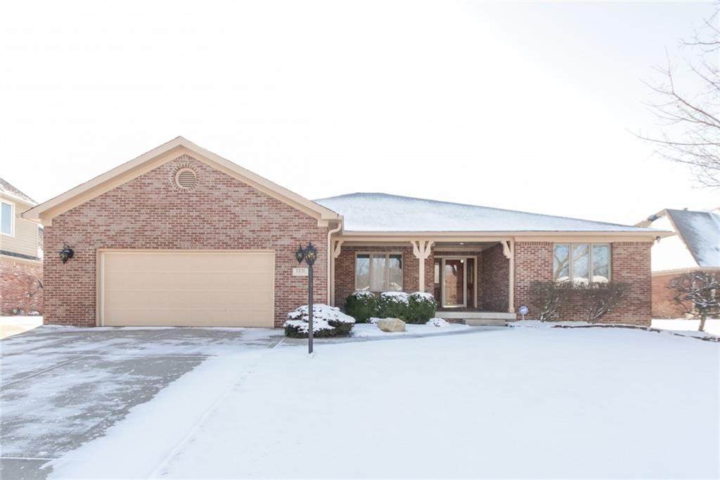 7231 Lakeside Woods Drive - Photo 1