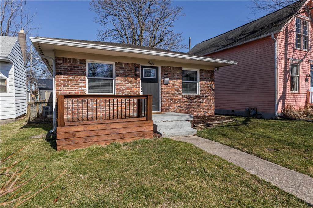 966 Hosbrook Street - Photo 1