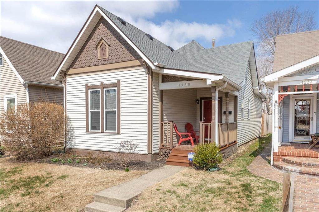 1528 Lexington Avenue - Photo 1
