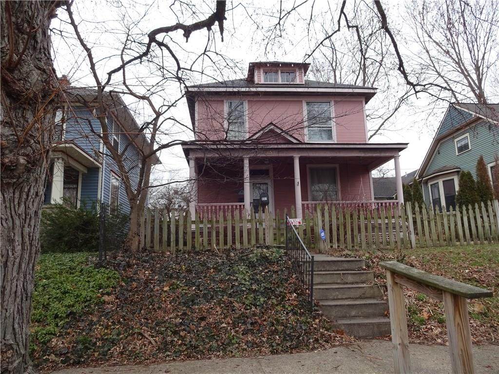 657 7TH Street - Photo 1