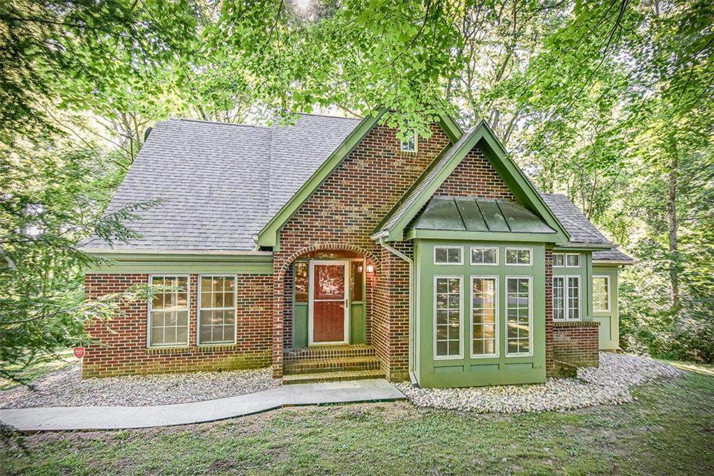 2055 Russell Road - Photo 1