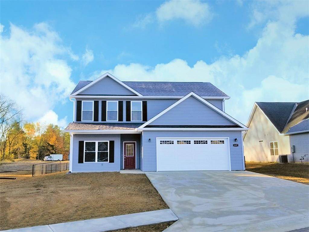137 Woods Edge Boulevard - Photo 1