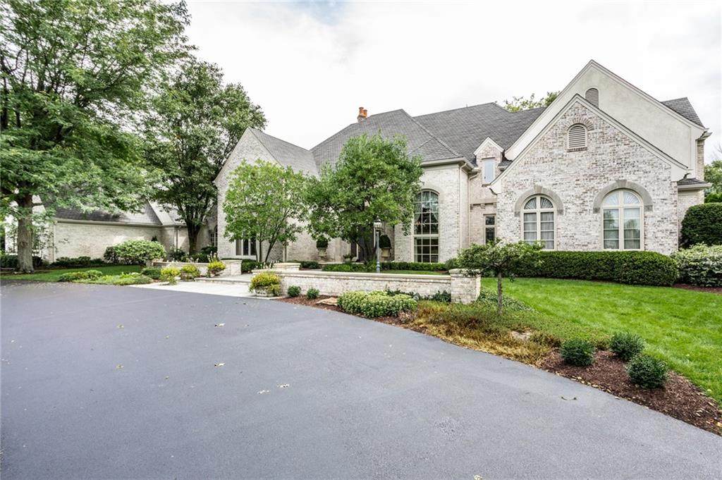 1021 Laurelwood - Photo 1