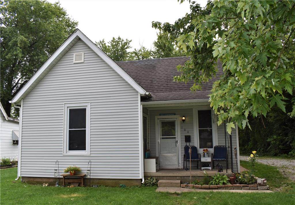 104 Oak Street - Photo 1