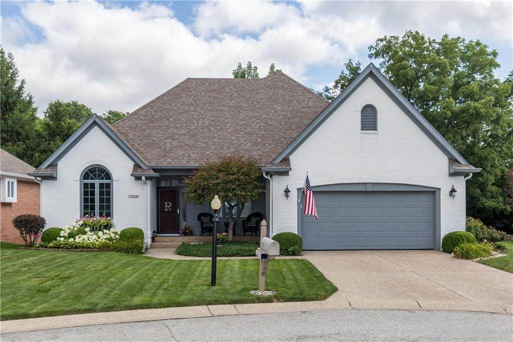 7228 Oakenshaw Drive - Photo 1