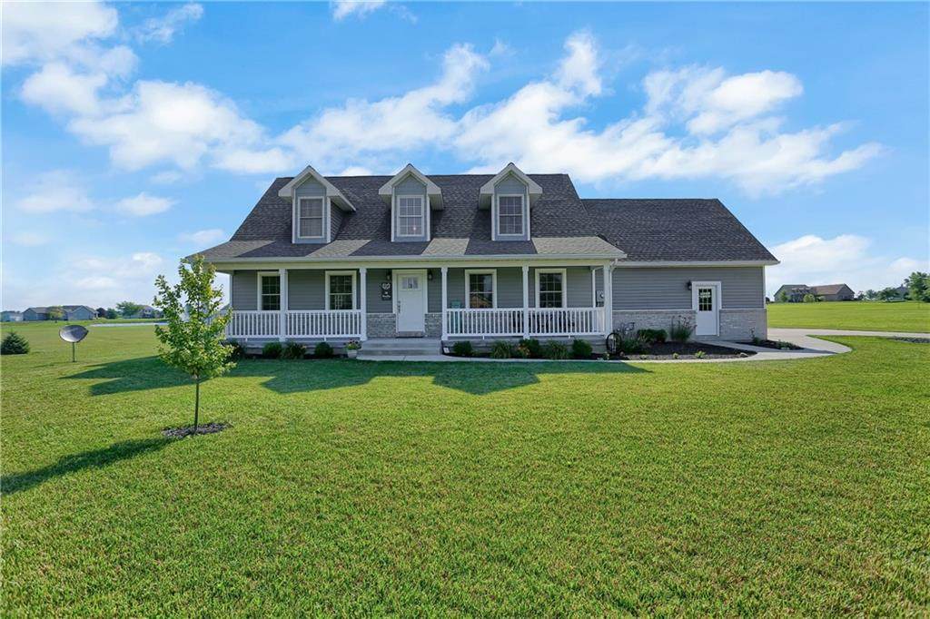 1365 Cherry Lane - Photo 1