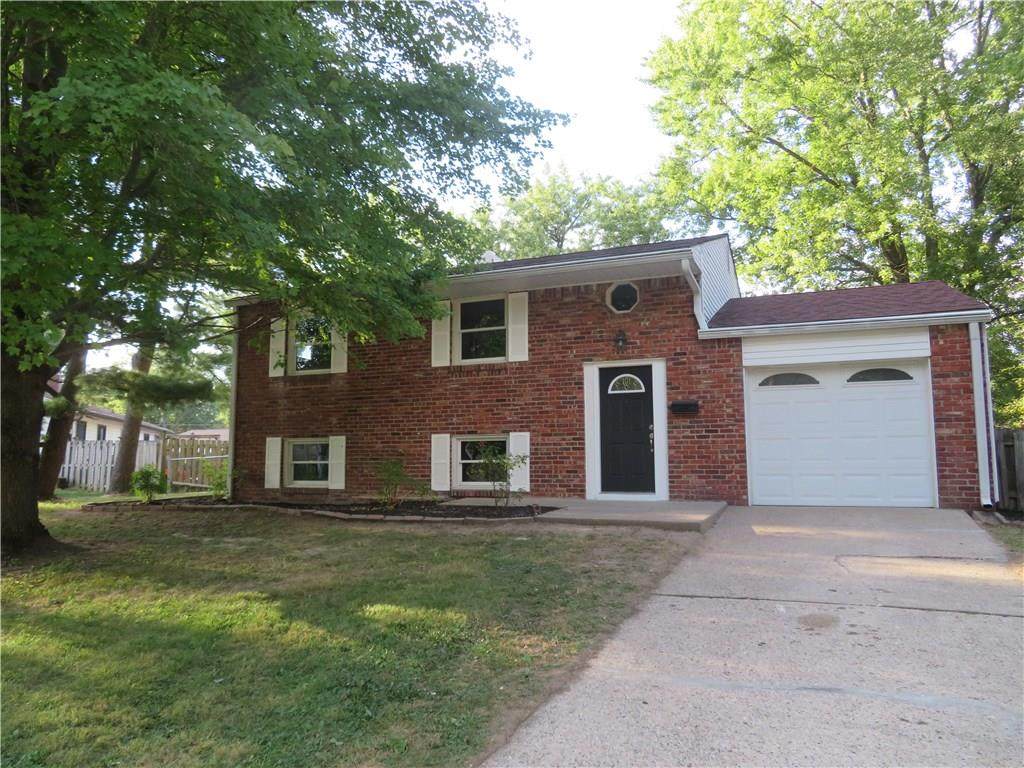 204 Maplebrook Drive - Photo 1
