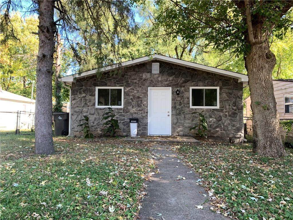 2829 Manlove Avenue - Photo 1