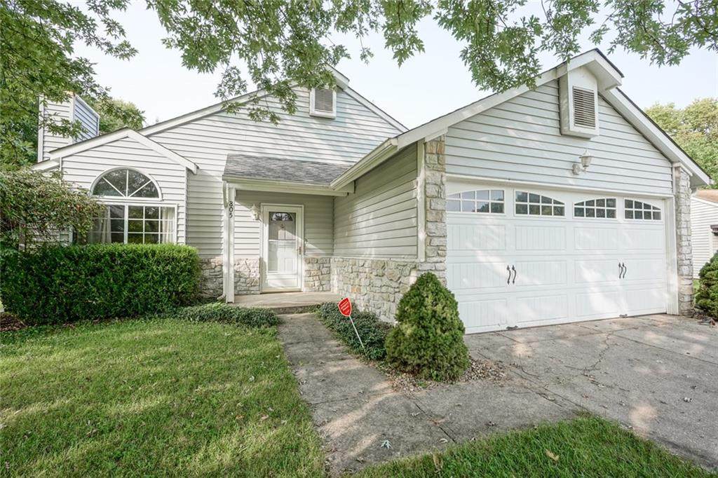 805 Westridge South Drive - Photo 1