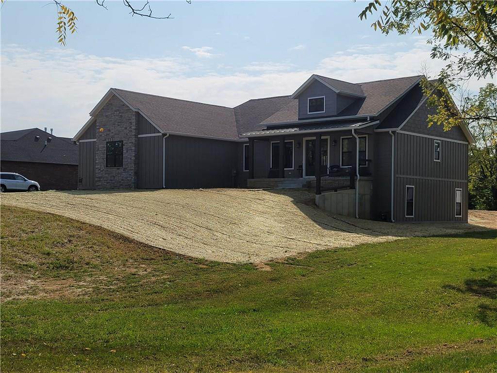 1425 Park Road - Photo 1