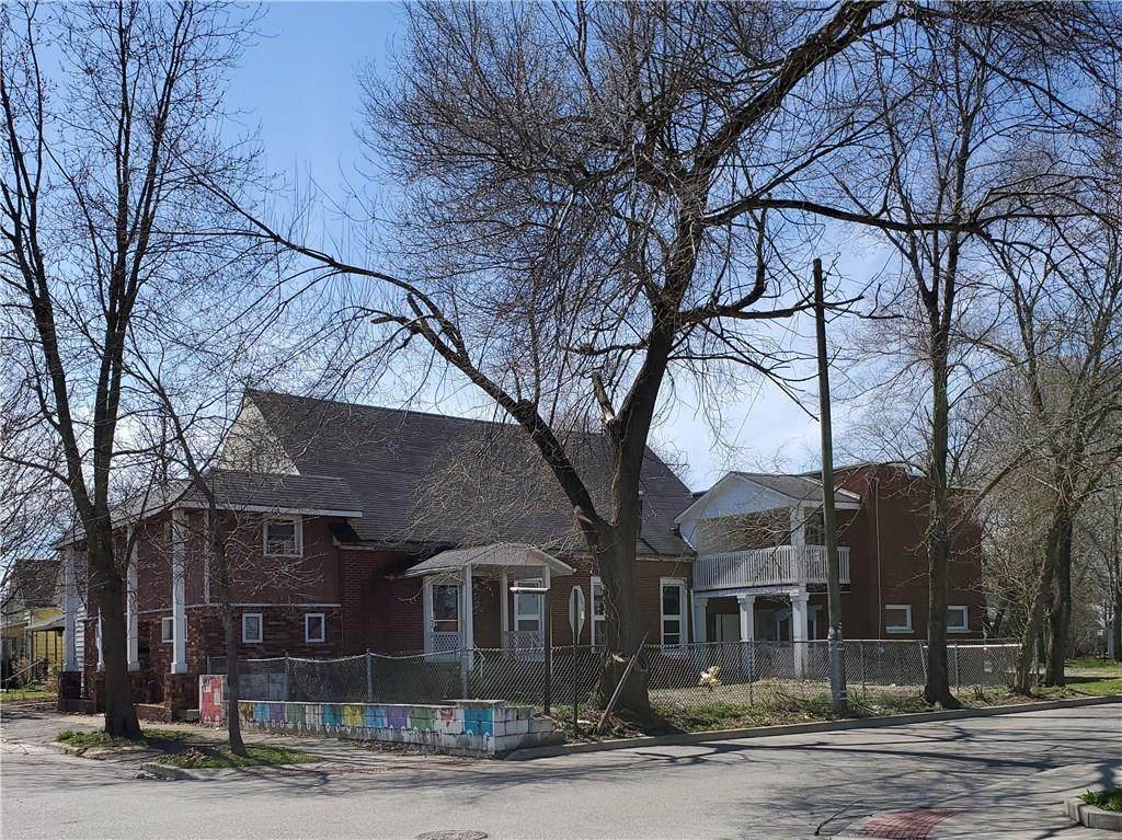 905 Pike Street - Photo 1