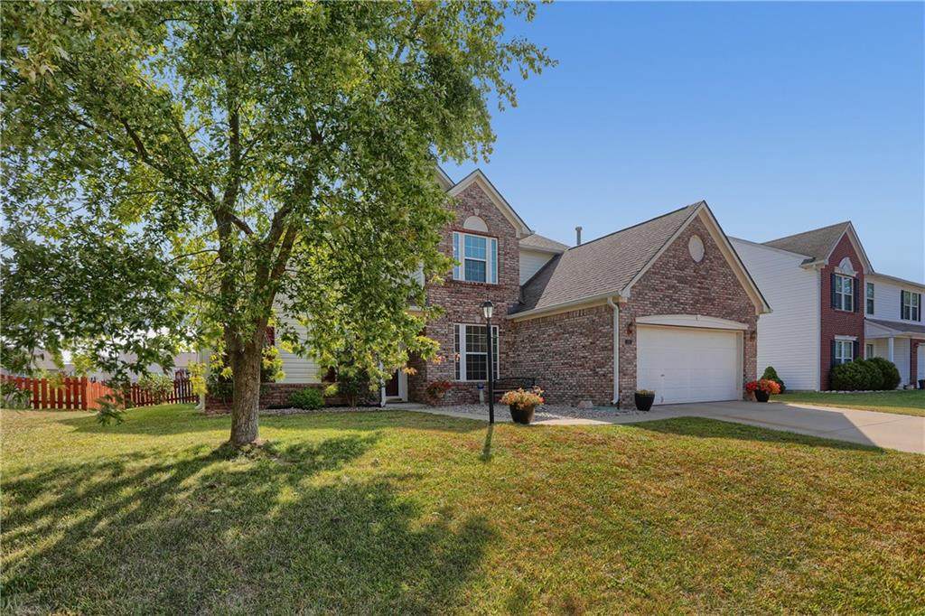 1105 Sweetbriar Drive - Photo 1