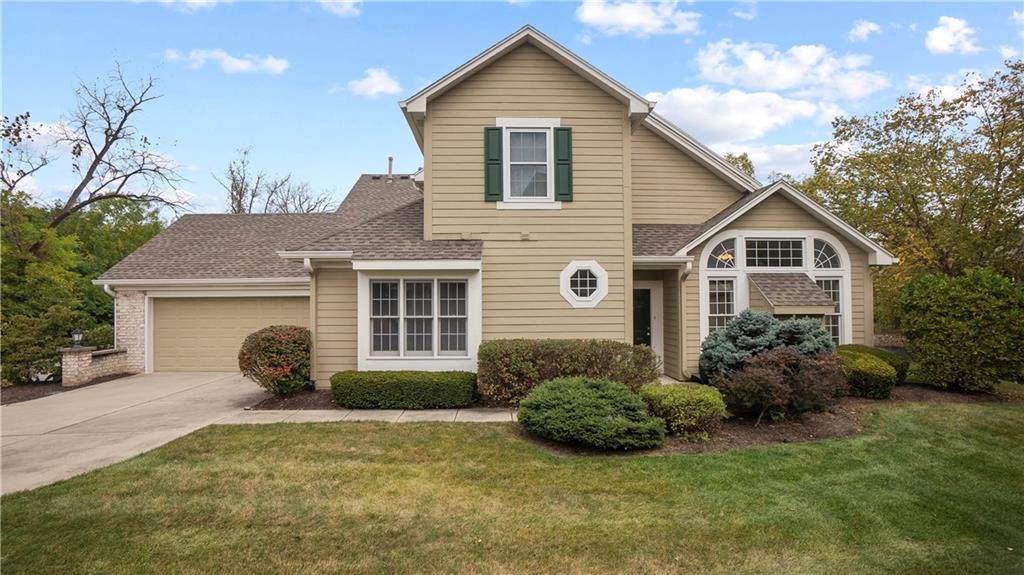 5733 Spruce Knoll Circle - Photo 1