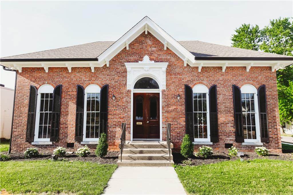 301 Jefferson Street - Photo 1