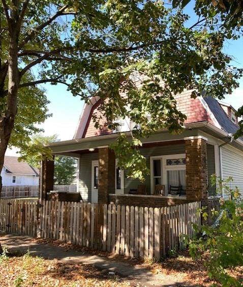 1434 10TH Street - Photo 1