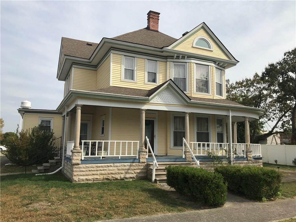 65 Perry Street - Photo 1