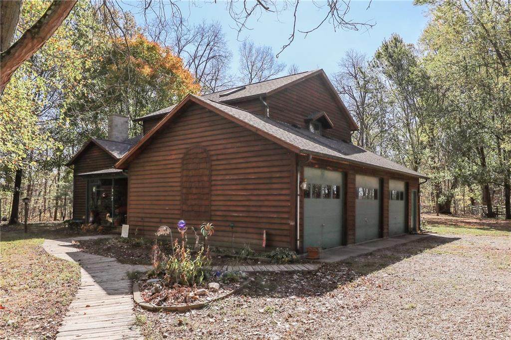 16601 Southeastern Parkway - Photo 1