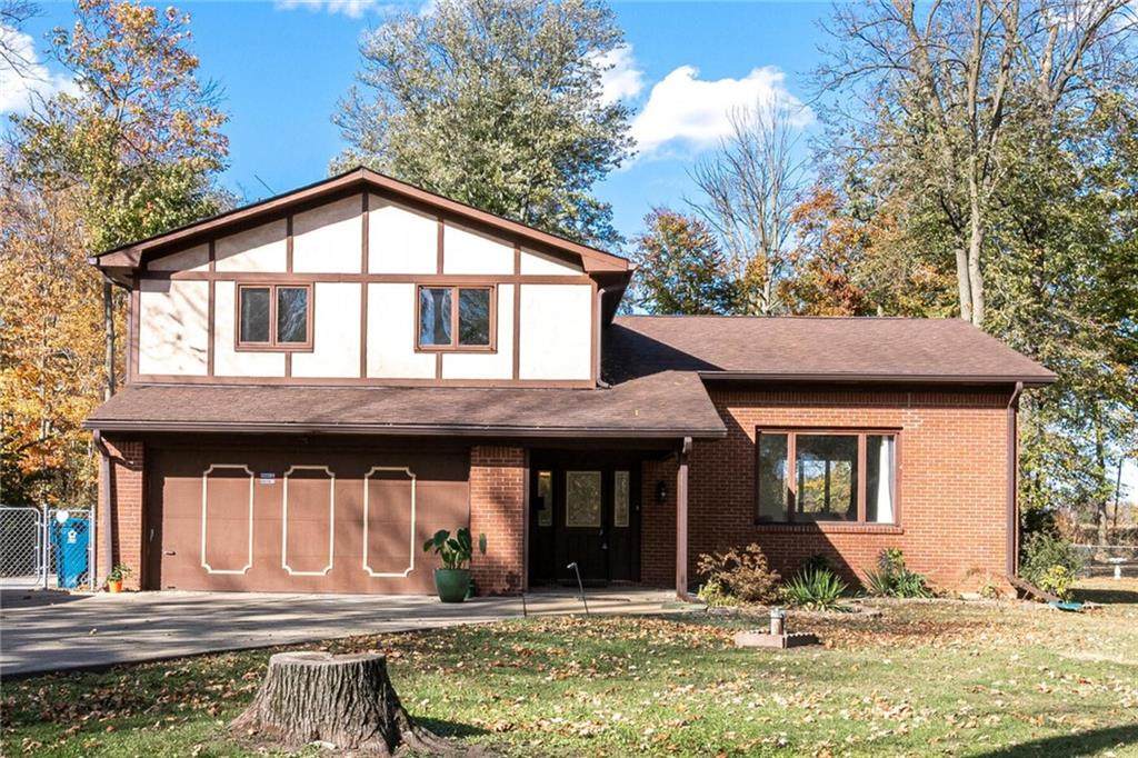 9742 Chestnut Lane - Photo 1