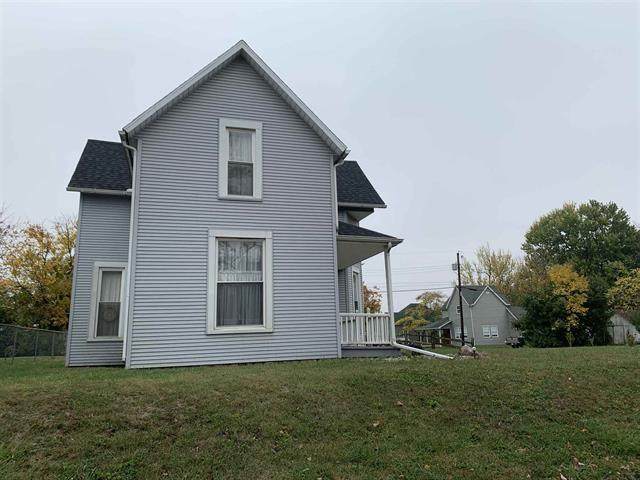 100 Washington - Photo 1