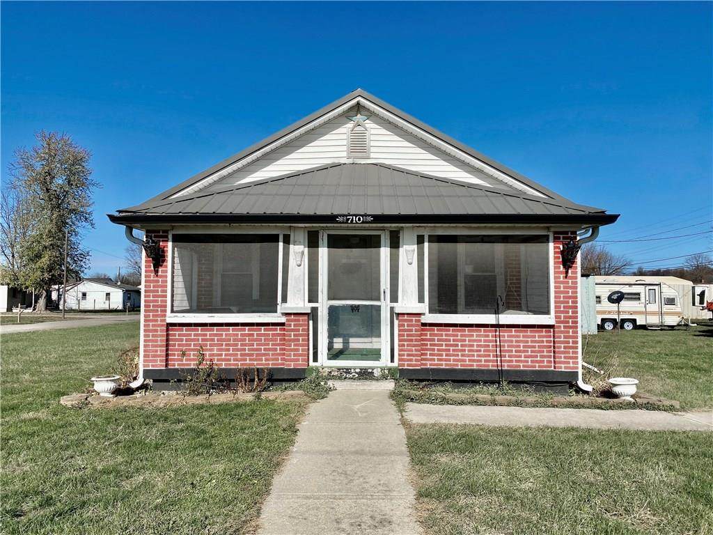 710 Gray Street - Photo 1