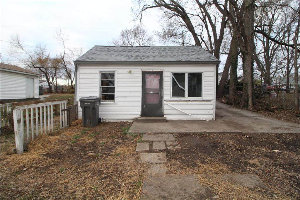 1622 Comer Avenue - Photo 1
