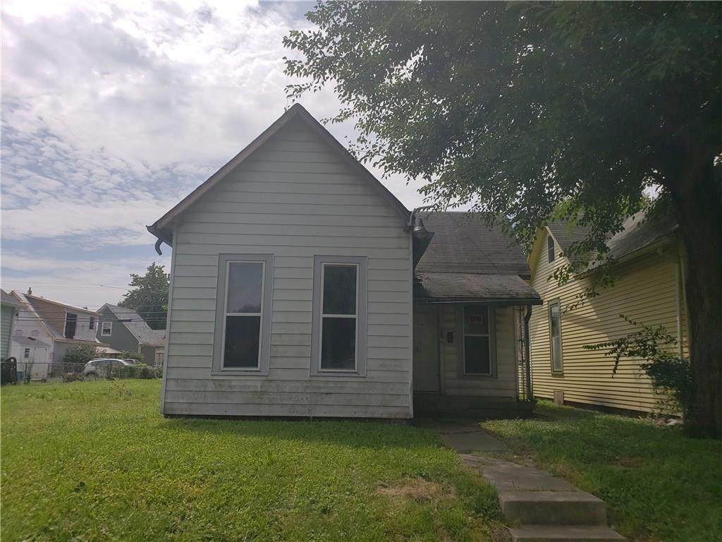305 Parkway Avenue - Photo 1