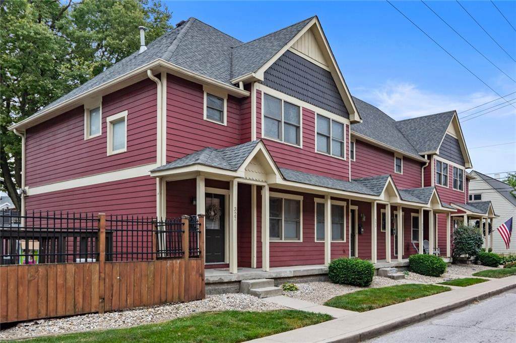 323 11th Street - Photo 1