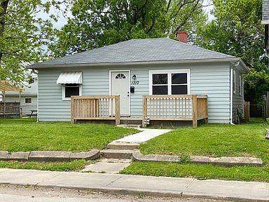 1310 Lawton Avenue - Photo 1