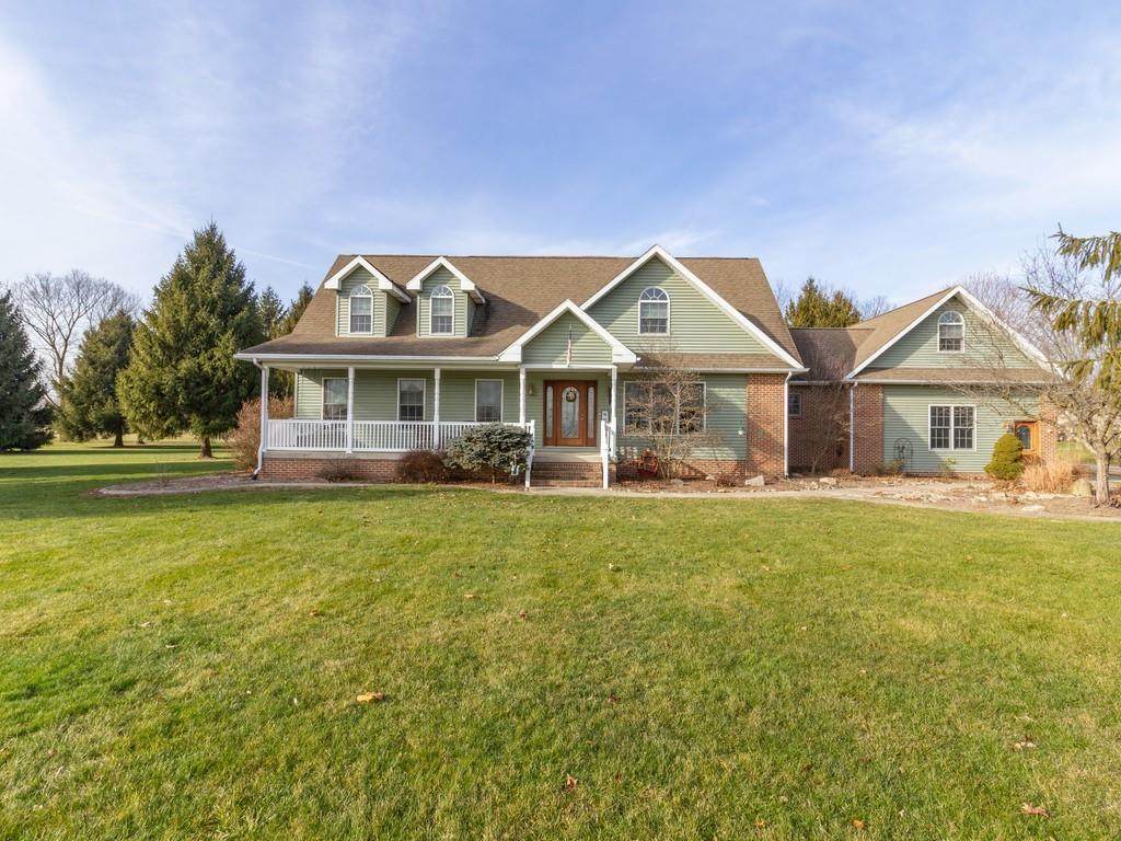 1147 Rivercrest Drive - Photo 1