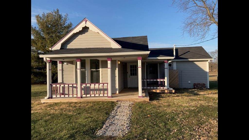 220 206 Street - Photo 1