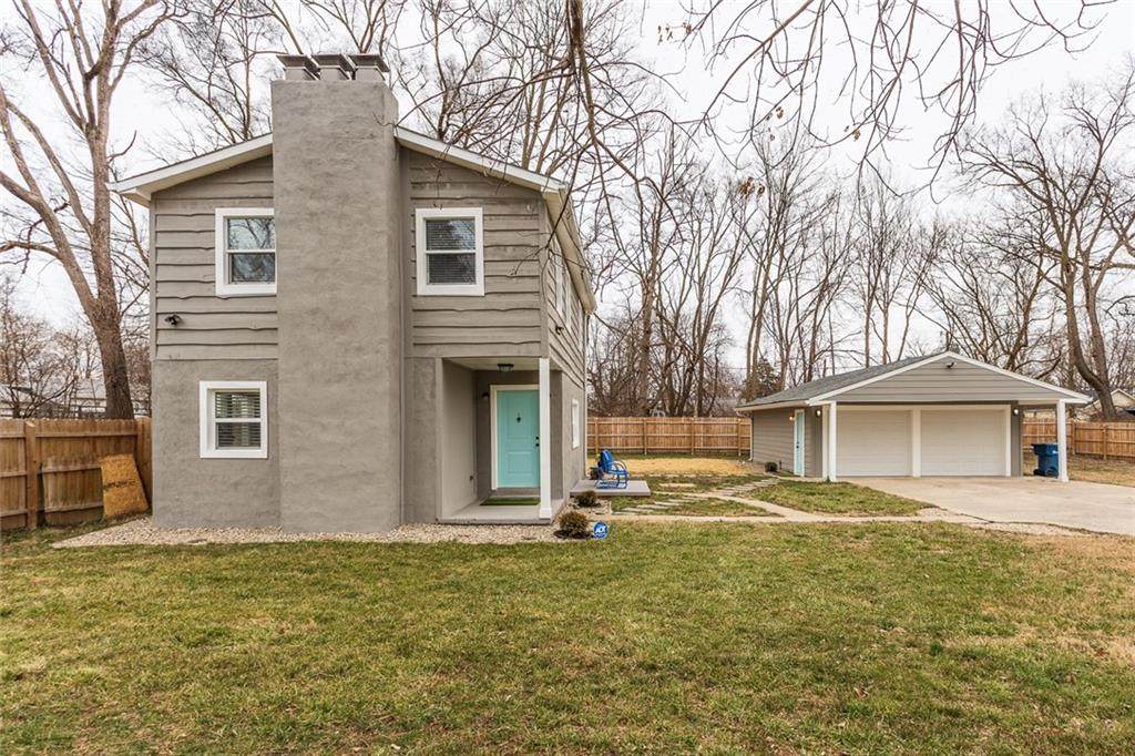 3007 Lyons Avenue - Photo 1