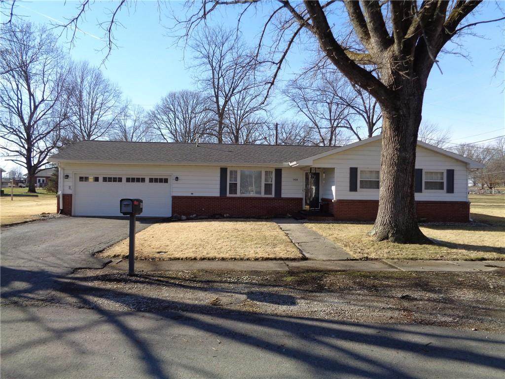 908 Valley Drive - Photo 1