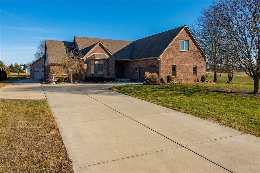 283 Creekview Drive - Photo 1