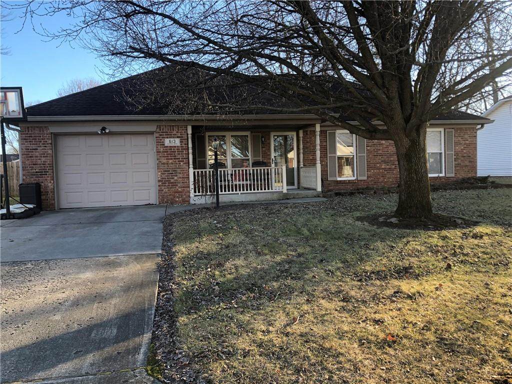 613 Hickory Drive - Photo 1