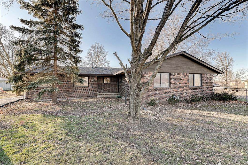 2435 Cicero Road - Photo 1