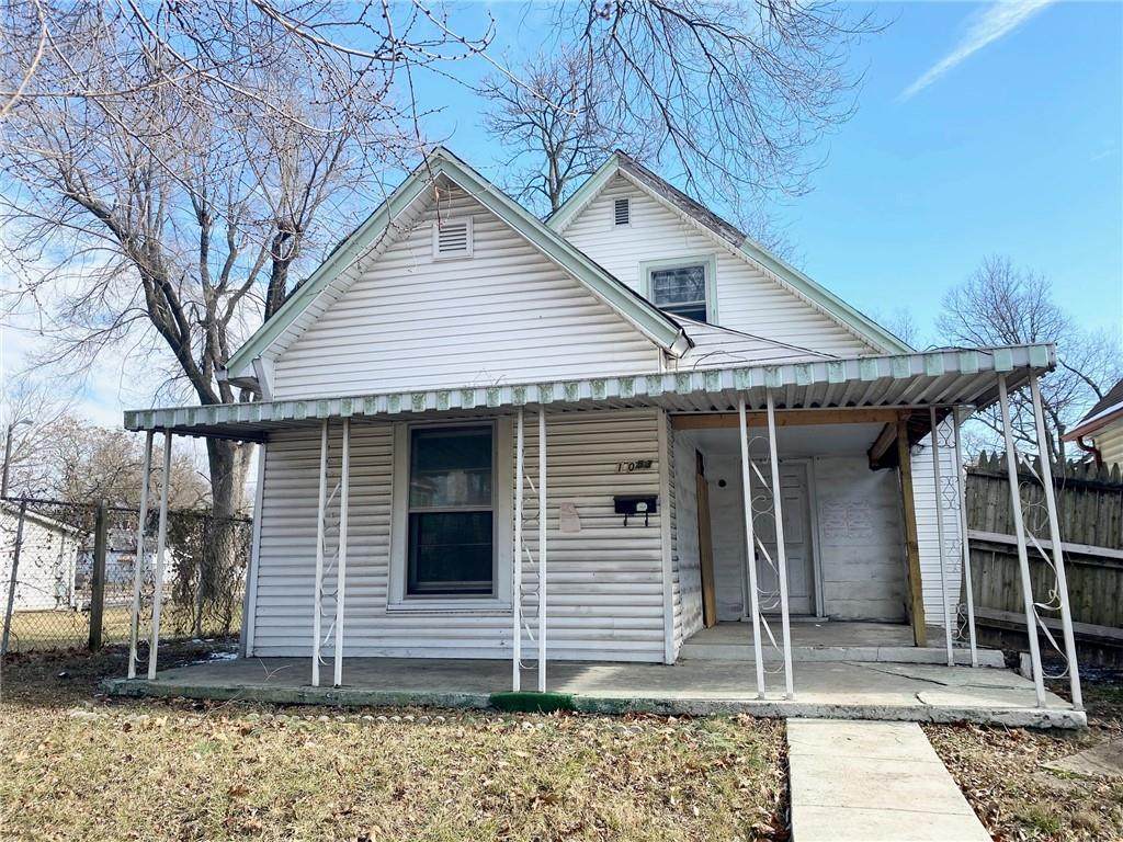 1053 Pershing Avenue - Photo 1