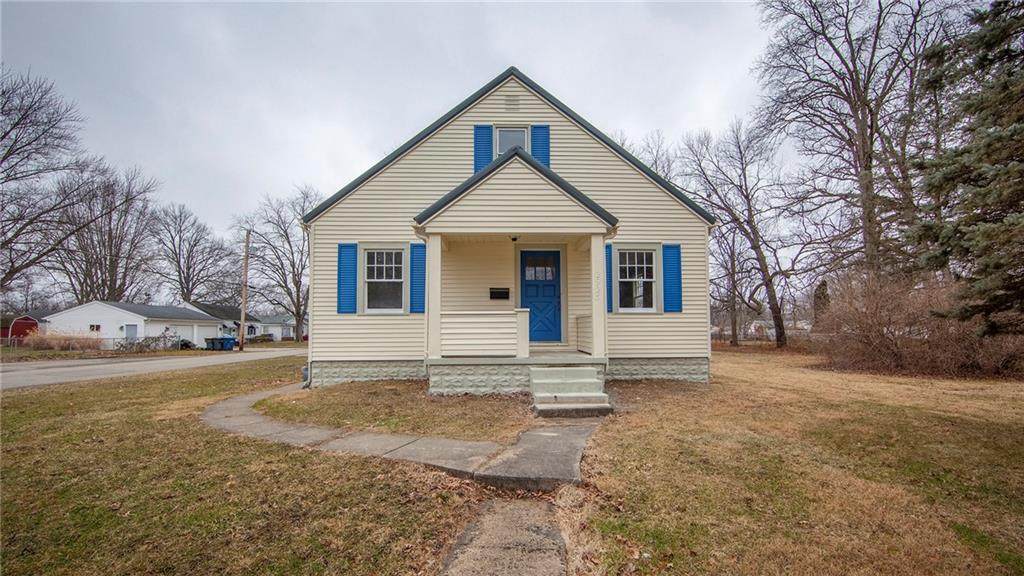 2923 5th Street - Photo 1