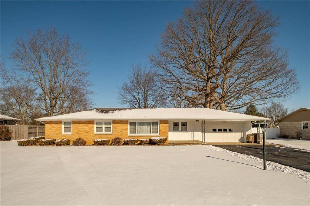 1060 River Road - Photo 1