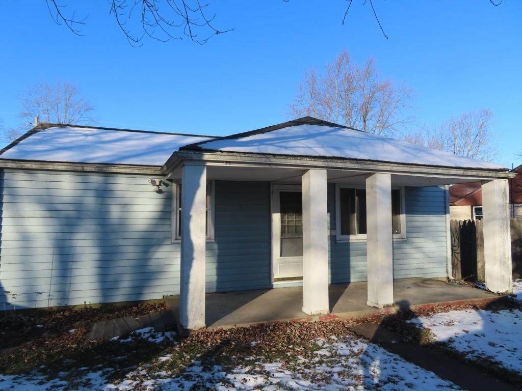 1711 Hemlock Road - Photo 1