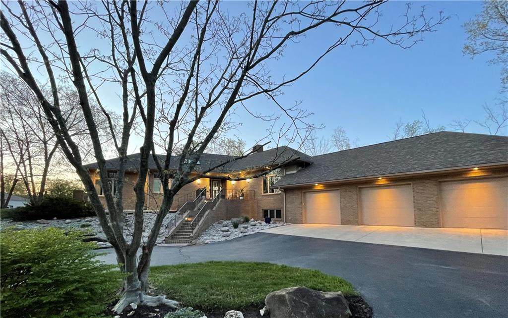930 Country Club Road - Photo 1