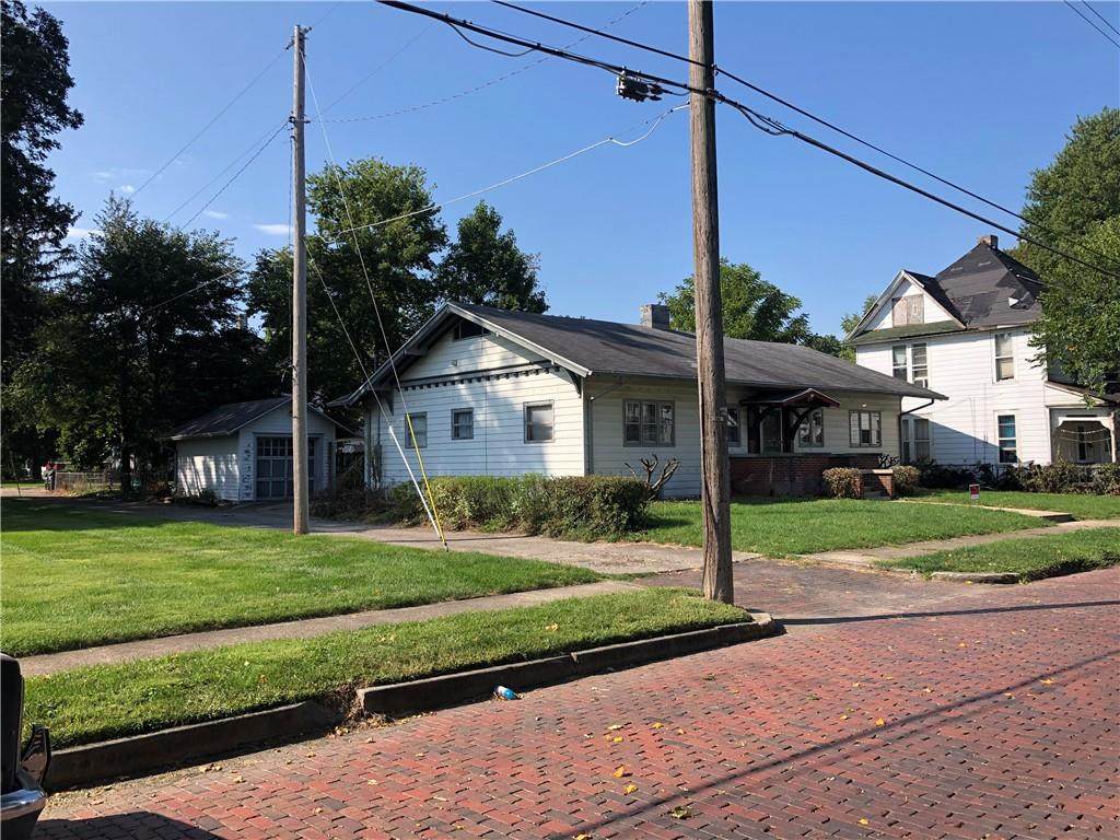 303 7th Street - Photo 1