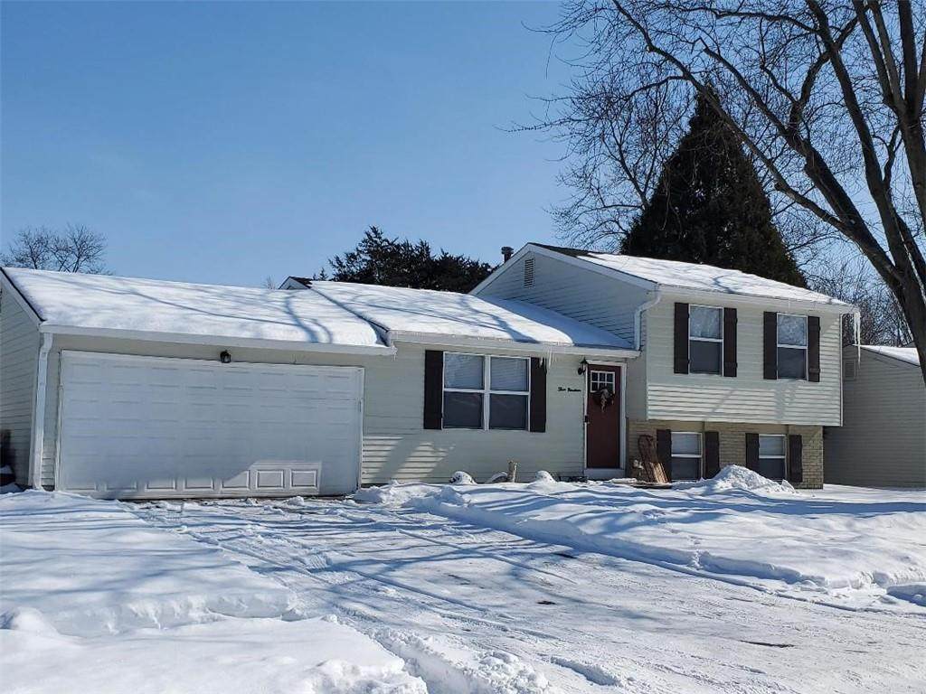 319 Broken Arrow Court - Photo 1