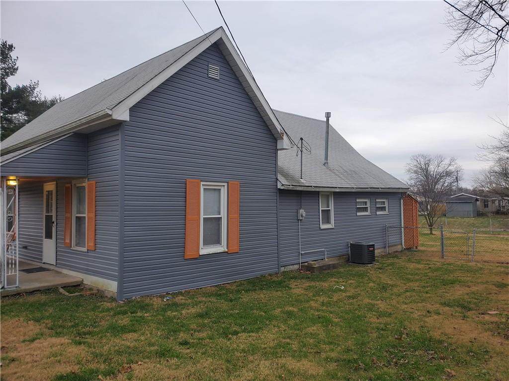 209 Oak Street - Photo 1
