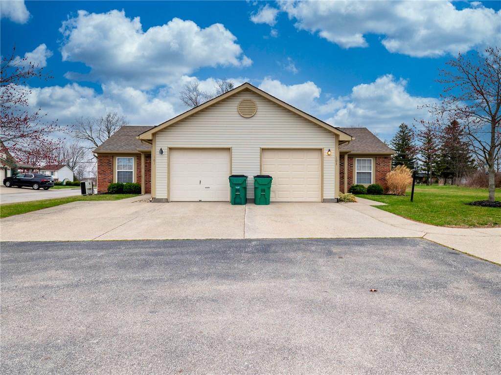 101 Woodberry Drive - Photo 1