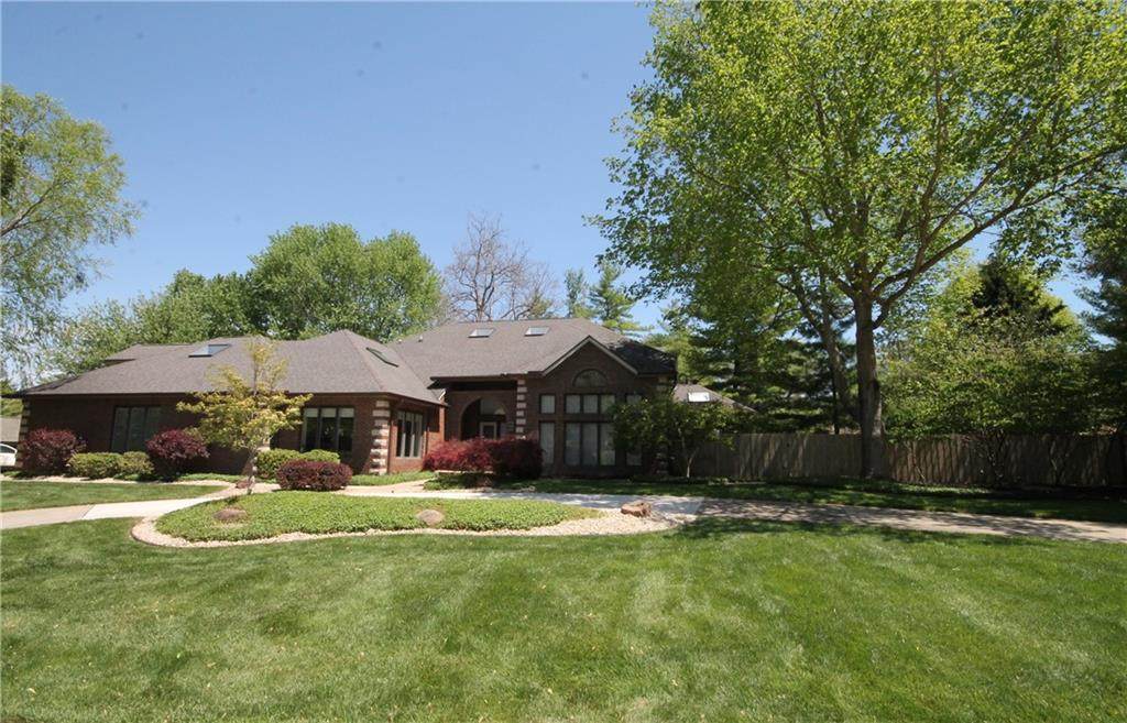 3545 Woodside Drive - Photo 1